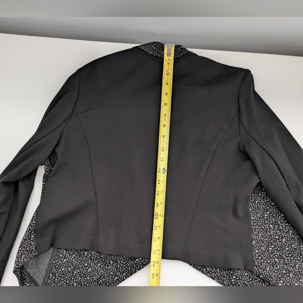 Chic Women's (Large) Black & Gray Asymetrical Open-Front Blazer/Jacket - Picture 8 of 11